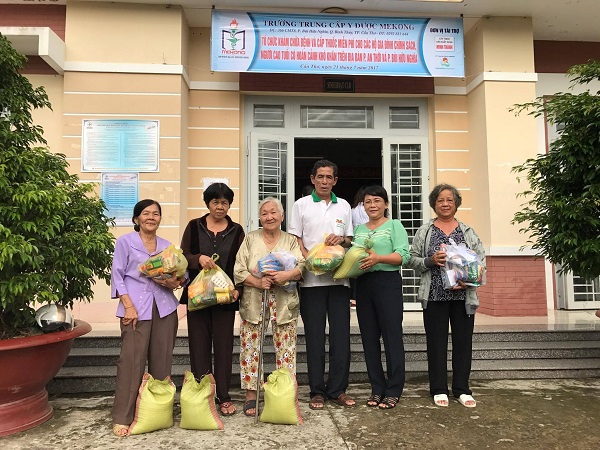 TRƯỜNG TRUNG CẤP Y DƯỢC MEKONG CẦN THƠ VỚI CÁC HOẠT ĐỘNG “ĐỀN ƠN ĐÁP NGHĨA” NHÂN DỊP KỈ NIỆM 70 NĂM NGÀY THƯƠNG BINH LIỆT SĨ (27/7/1947 – 27/7/2017) 