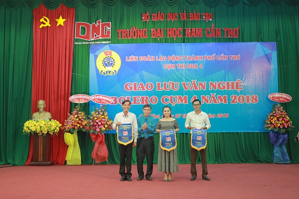 GIAO LƯU VĂN NGHỆ BOLERO NĂM 2018 CỤM THI ĐUA IV NGÀNH GIÁO DỤC VÀ ĐÀO TẠO TP CẦN THƠ