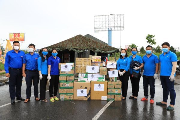 CÔNG ĐOÀN NGÀNH GIÁO DỤC THÀNH PHỐ CẦN THƠ BIỂU DƯƠNG, KHEN THƯỞNG CHO HỌC SINH TỰ NGUYỆN THAM GIA PHÒNG CHỐNG DỊCH COVID-19