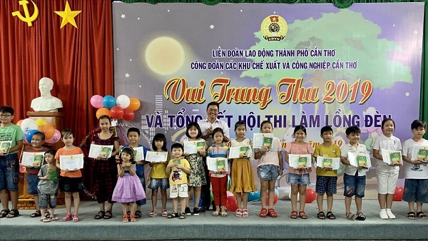 TỔ CHỨC VUI TRUNG THU CHO CÁC CHÁU CON CÔNG NHÂN LAO ĐỘNG  VÀ TỔNG KẾT HỘI THI LÀM LỒNG ĐÈN TRUYỀN THỐNG NĂM 2019