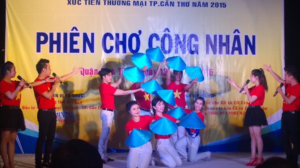 PHIÊN CHỢ CÔNG NHÂN NĂM 2015