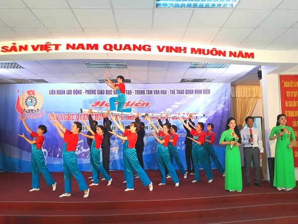 KHAI MẠC LIÊN HOAN VĂN NGHỆ QUẦN CHÚNG CNVCLĐ QUẬN NINH KIỀU NĂM 2018