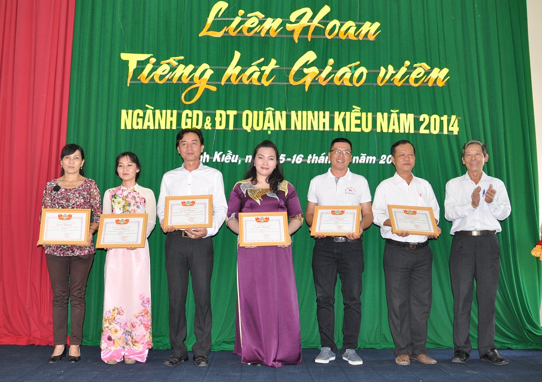 Bế mạc Liên hoan tiếng hát giáo viên ngành Giáo dục và Đào tạo quận Ninh Kiều năm 2014