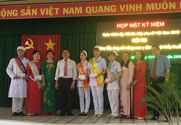 CĐCS BỆNH VIỆN ĐA KHOA QUẬN Ô MÔN TỔ CHỨC HỘI THI “	QUY TẮC ỨNG XỬ NÂNG CAO Y ĐỨC NGƯỜI THẦY THUỐC”