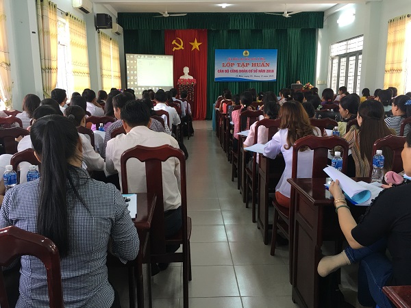 LIÊN ĐOÀN LAO ĐỘNG QUẬN Ô MÔN TỔ CHỨC LỚP TẬP HUẤN NGHIỆP VỤ CÔNG ĐOÀN CƠ SỞ NĂM 2018