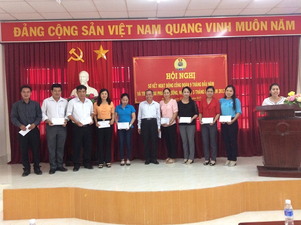 LIÊN ĐOÀN LAO ĐỘNG HUYỆN PHONG ĐIỀN TỔ CHỨC HỘI NGHỊ SƠ KẾT HOẠT ĐỘNG CÔNG ĐOÀN 9 THÁNG ĐẦU NĂM VÀ TRIỂN KHAI PHƯƠNG HƯỚNG, NHIỆM VỤ 6 THÁNG CUỐI NĂM 2017