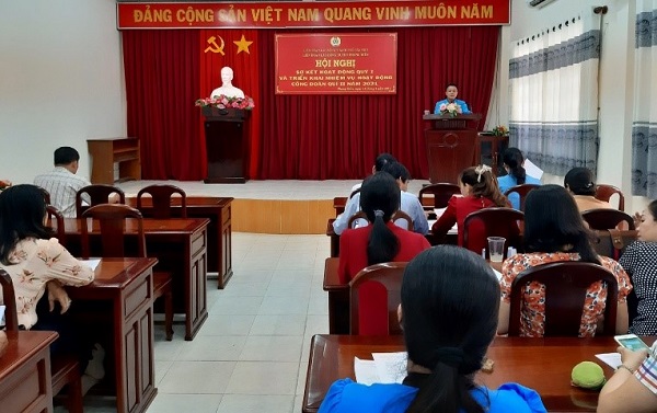 PHONG ĐIỀN HỘI NGHỊ SƠ KẾT HOẠT ĐỘNG CÔNG ĐOÀN QUÍ I NĂM 2021 VÀ  TRIỂN KHAI NHIỆM VỤ QUÍ II NĂM 2021