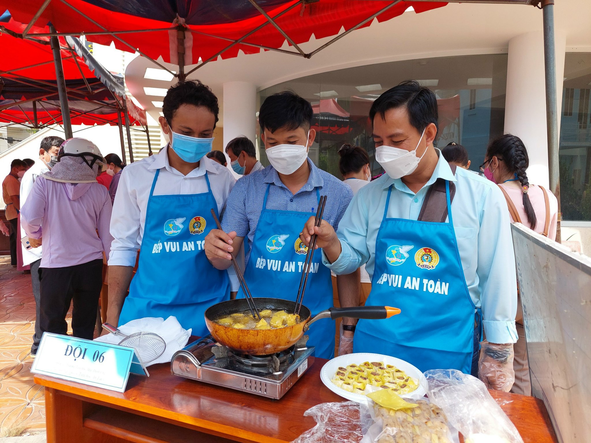 Công đoàn cơ sở phường Tân An phối hợp tổ chức Hội thi“Bếp vui an toàn” chào mừng kỷ niệm 112 năm Ngày Quốc tế phụ nữ 8/3 năm 2022