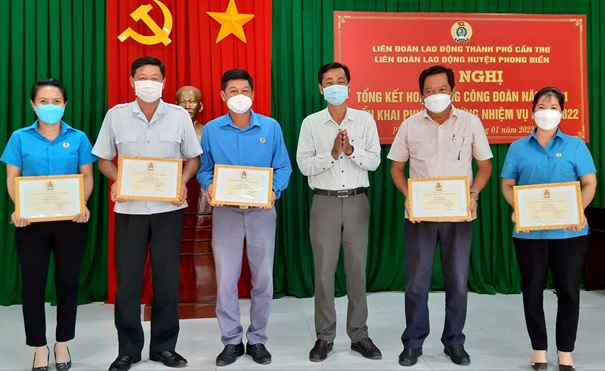 TỔNG KẾT HOẠT ĐỘNG CÔNG ĐOÀN NĂM 2021 VÀ HỌP BAN CHẤP HÀNH LIÊN ĐOÀN LAO ĐỘNG  HUYỆN PHONG ĐIỀN