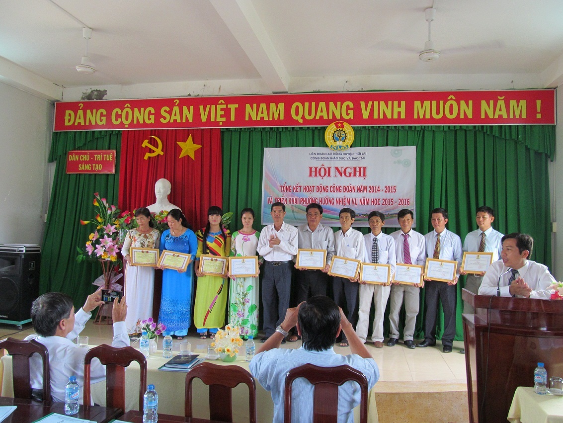 Công đoàn Giáo dục huyện Thới Lai tổng kết hoạt động Công đoàn năm học 2014-2015 và Triển khai nhiệm vụ năm học 2015-2016