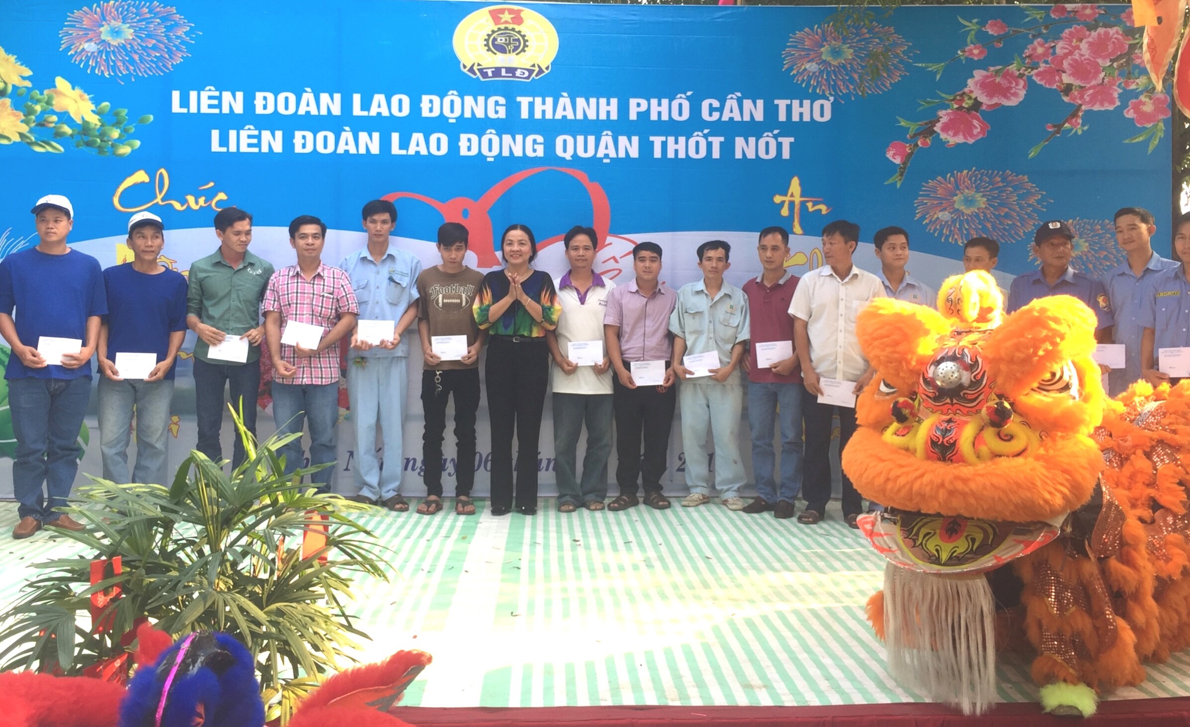 VUI TẾT SUM VẦY VỚI CÔNG NHÂN LAO ĐỘNG QUẬN THỐT NỐT 2018