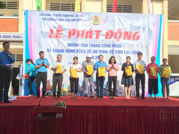 LIÊN ĐOÀN LAO ĐỘNG QUẬN THỐT NỐT TỔ CHỨC LỄ PHÁT ĐỘNG HƯỞNG ỨNG THÁNG CÔNG NHÂN NĂM 2018