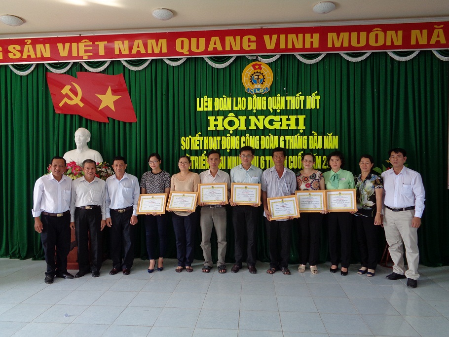 Liên đoàn Lao động quận đã tổ chức Hội nghị sơ kết hoạt động Công đoàn 6 tháng đầu năm 2015 