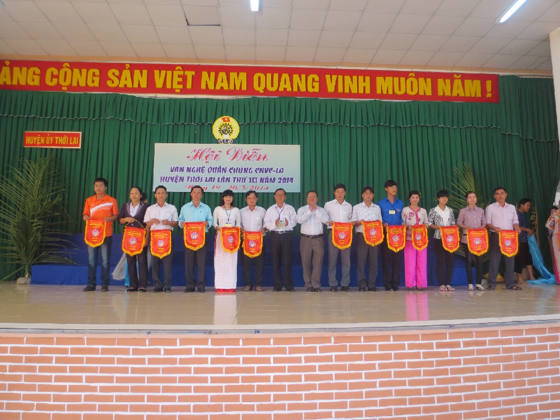 Liên đoàn Lao động huyện Thới Lai tổ chức Hội diễn Văn nghệ quần chúng CNVCLĐ lần thứ III - năm 2014