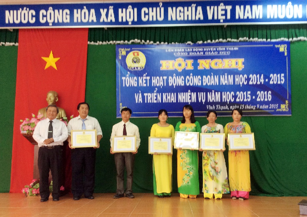 CÔNG ĐOÀN GIÁO DỤC HUYỆN VĨNH THẠNH TỔ CHỨC HỘI NGHỊ TỔNG KÊT NĂM HỌC 2014 - 2015