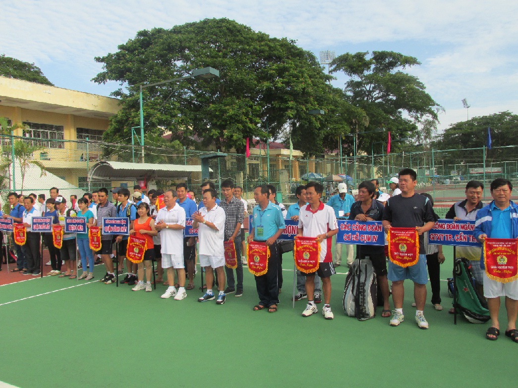 KHAI MẠC GIẢI QUẦN VỢT - HỘI THAO CNVCLĐ TP.CẦN THƠ LẦN THỨ XI –NĂM 2015