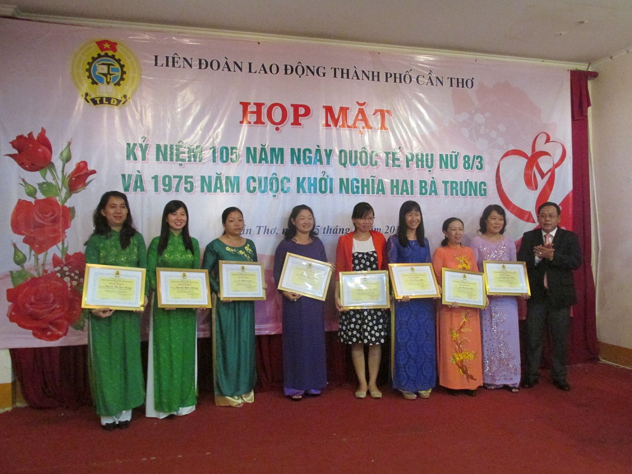 Liên đoàn Lao động thành phố tổ chức Họp mặt Kỷ niệm 105 năm Ngày Quốc tế Phụ nữ (8/3/1910 - 8/3/2015) & 1975 năm Ngày Hai Bà Trưng phất cờ khởi nghĩa, Tổng kết công tác Nữ công năm 2014.