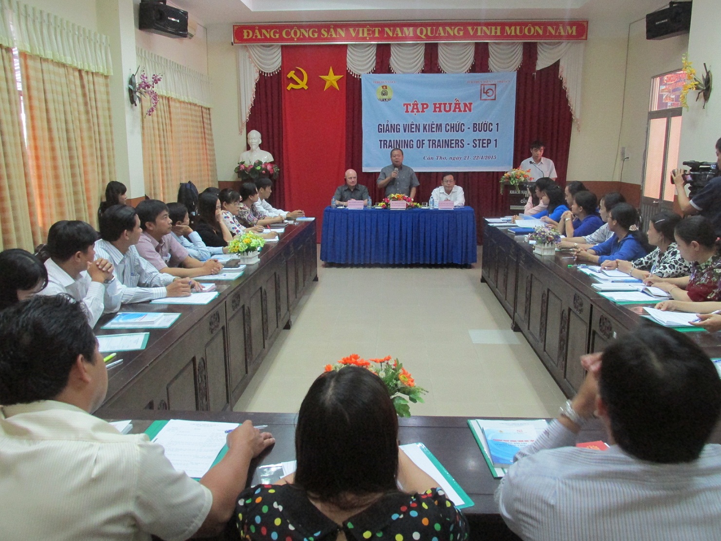 TẬP HUẤN GIẢNG VIÊN KIÊM CHỨC CÔNG ĐOÀN KHU VỰC ĐỒNG BẰNG SÔNG CỬU LONG 