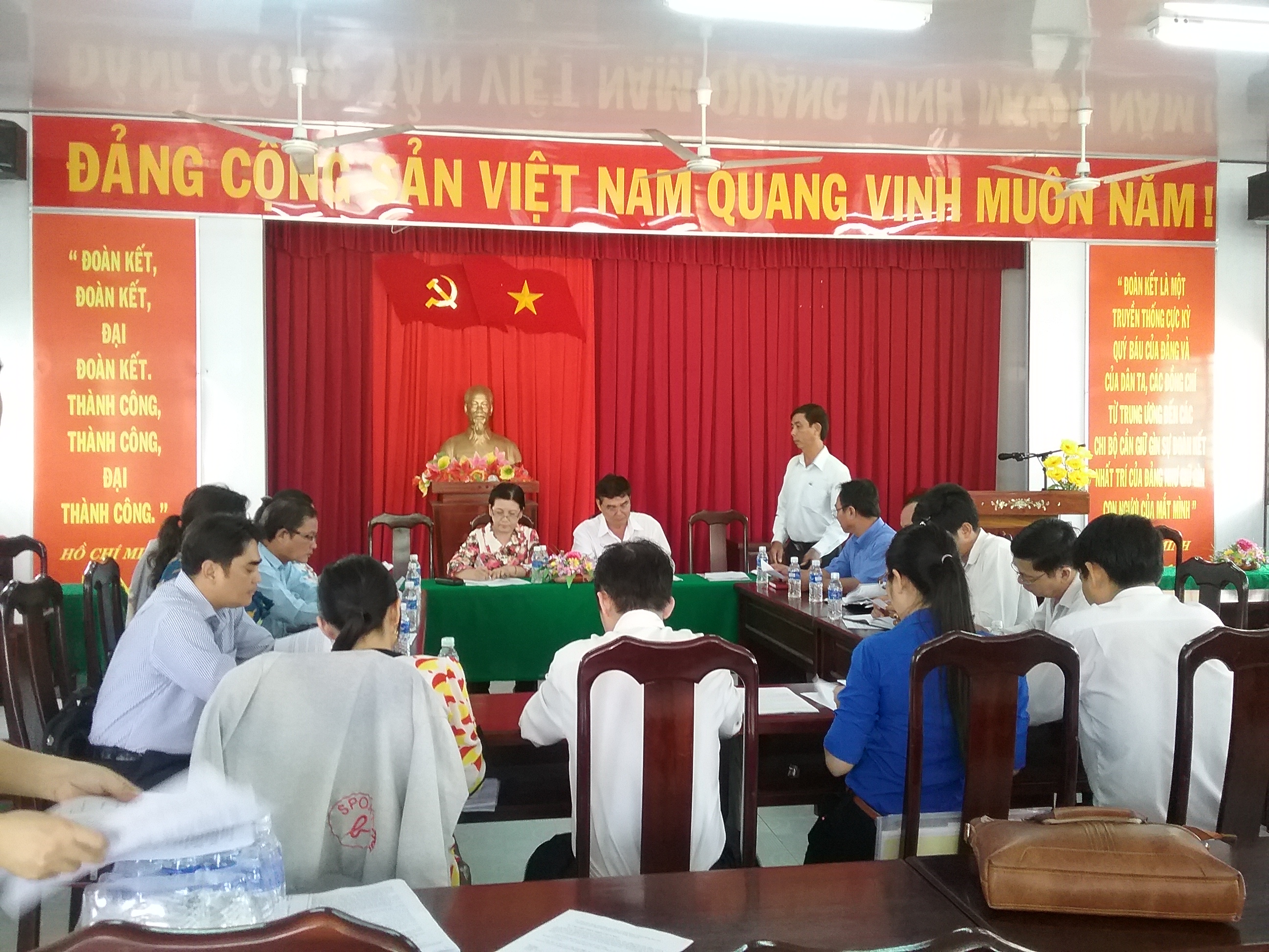 HUYỆN PHONG ĐIỀN ĐÓN TIẾP ĐOÀN KIỂM TRA VIỆC CHẤP HÀNH  ĐIỀU LỆ CÔNG ĐOÀN VIỆT NAM NĂM 2015 