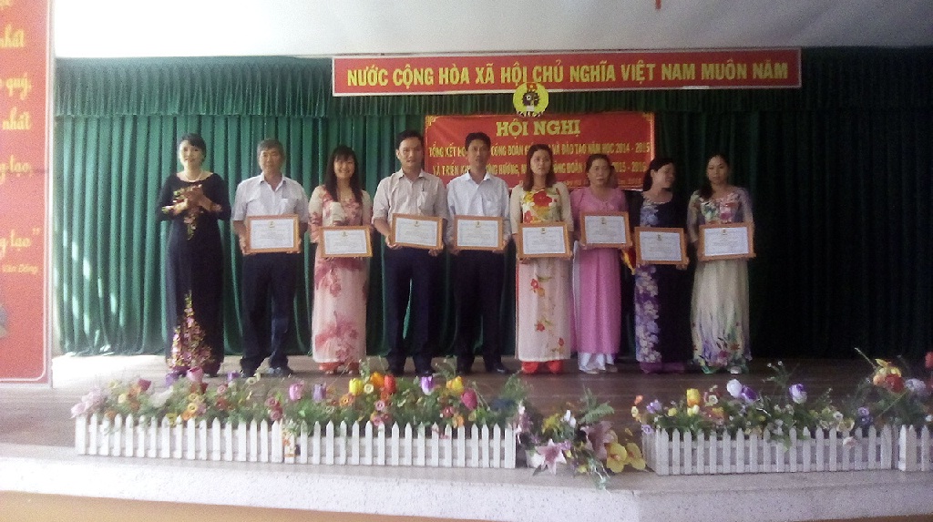 CÔNG ĐOÀN GIÁO DỤC & ĐÀO TẠO HUYỆN PHONG ĐIỀN TỔNG KẾT NĂM HỌC 2014-2015