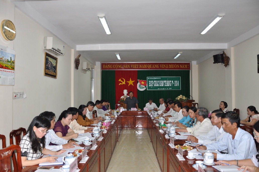 Liên đoàn Lao động (LĐLĐ) TP Cần Thơ tổ chức hội nghị đánh giá tình hình hoạt động công đoàn 7 tháng đầu năm 2014. 